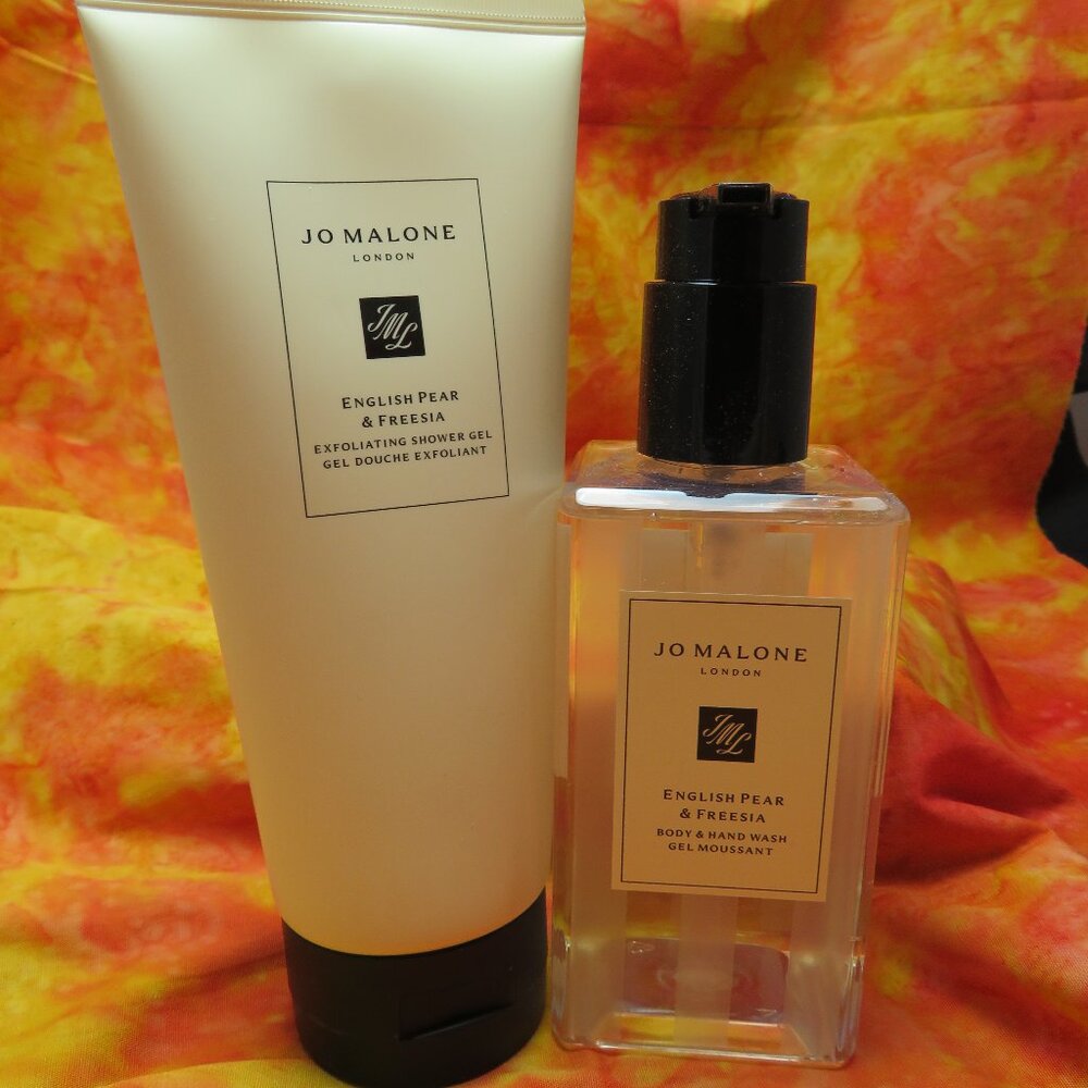 Jo Malone English Pear & Freesia Body and Hand Wash AND Exfoliating Shower Gel